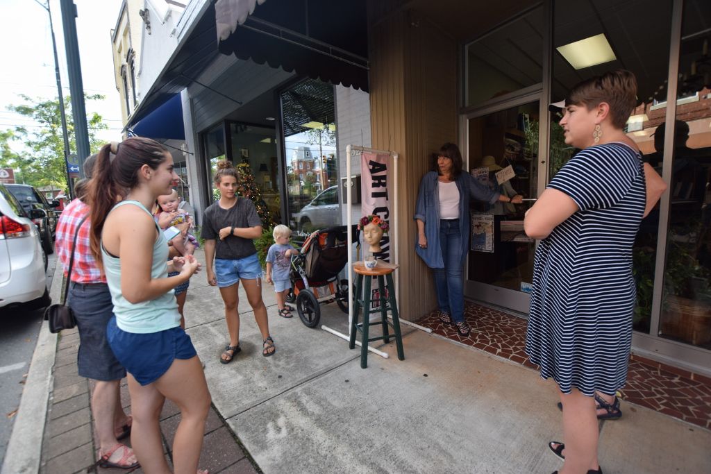 7-2019 art crawl 078 (1024x683).jpg